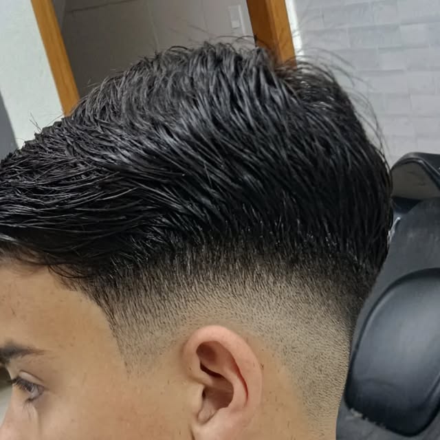 Corte masculino da Barbearia Fidelis